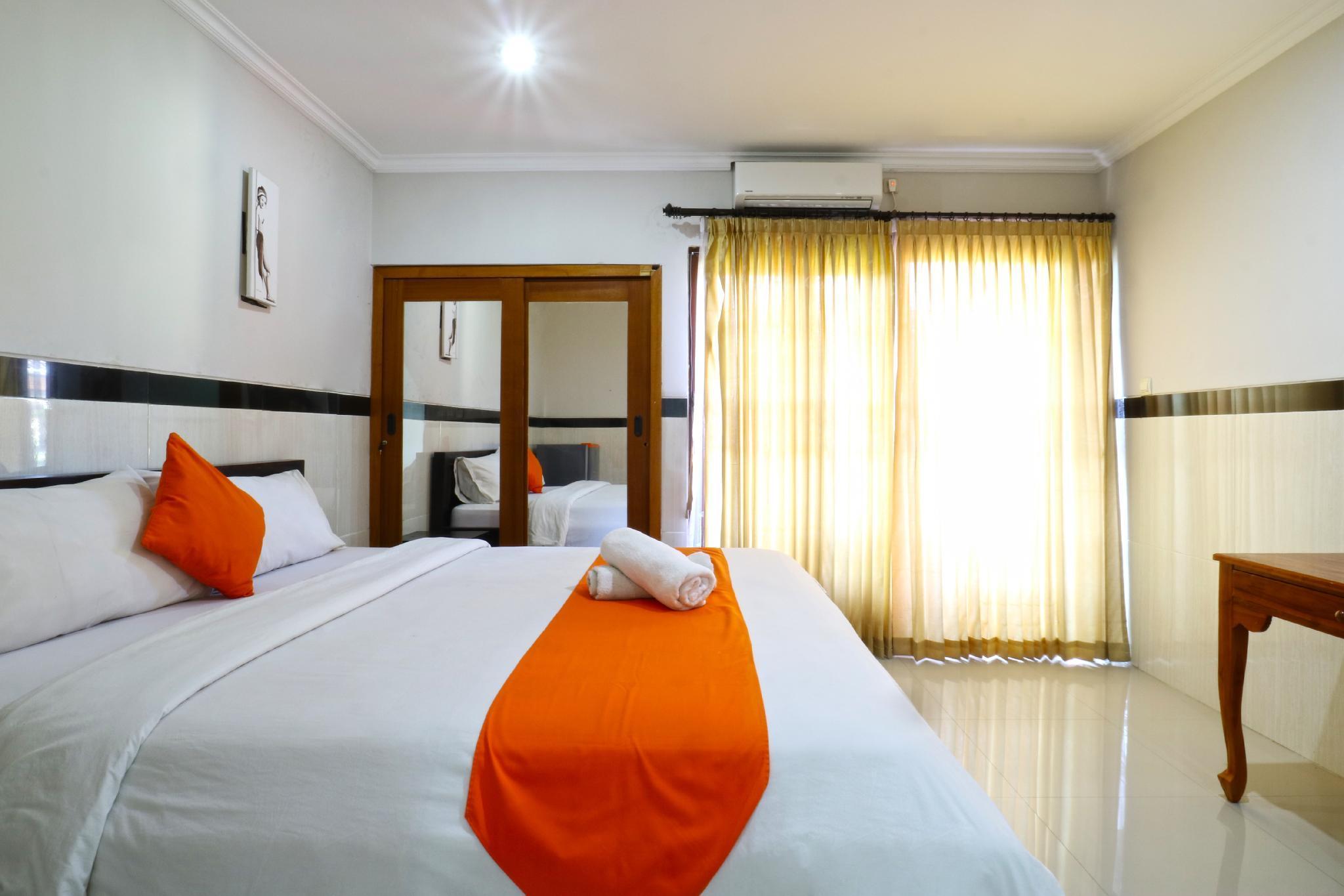 Rena Segara House Kuta Hotel Кута Екстериор снимка