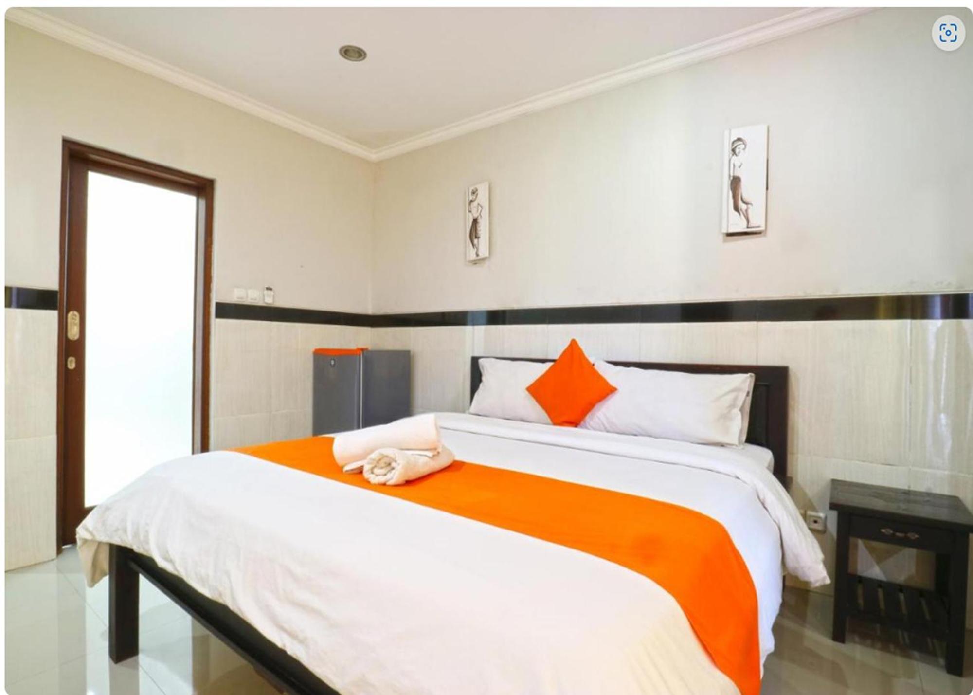 Rena Segara House Kuta Hotel Кута Екстериор снимка