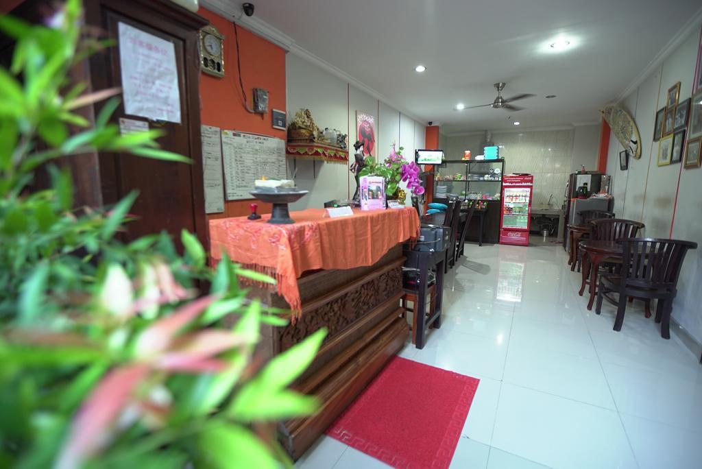 Rena Segara House Kuta Hotel Кута Екстериор снимка