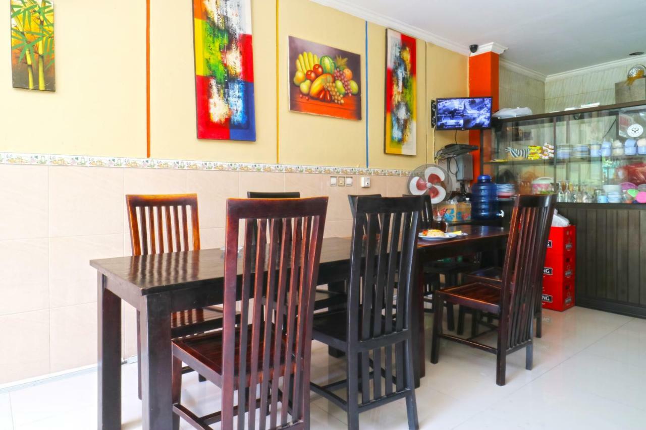 Rena Segara House Kuta Hotel Кута Екстериор снимка